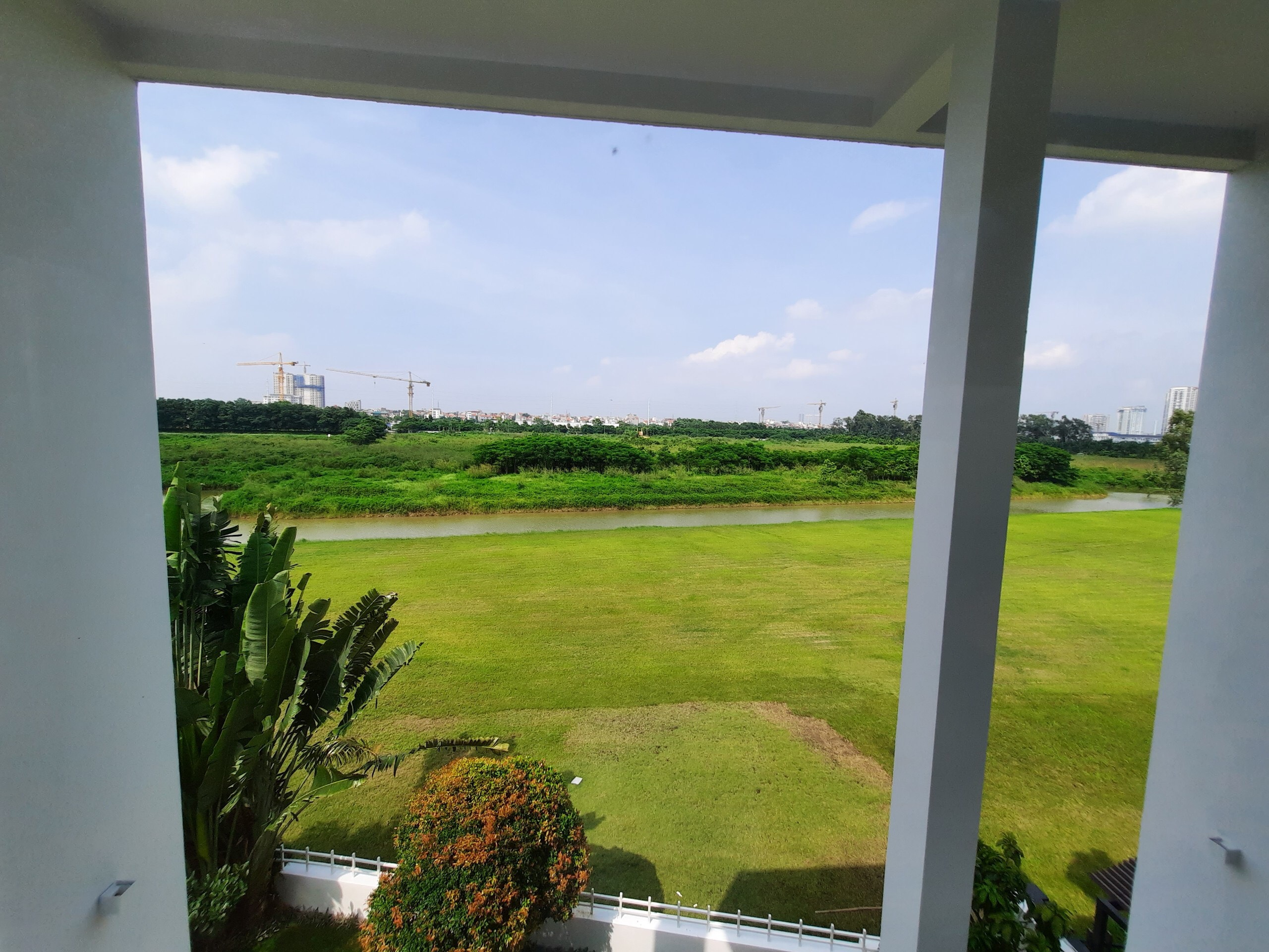 Cho thuê biệt thự khu Q diện tích 425m2, 5 phòng ngủ giá 6000usd/ 1 tháng 4