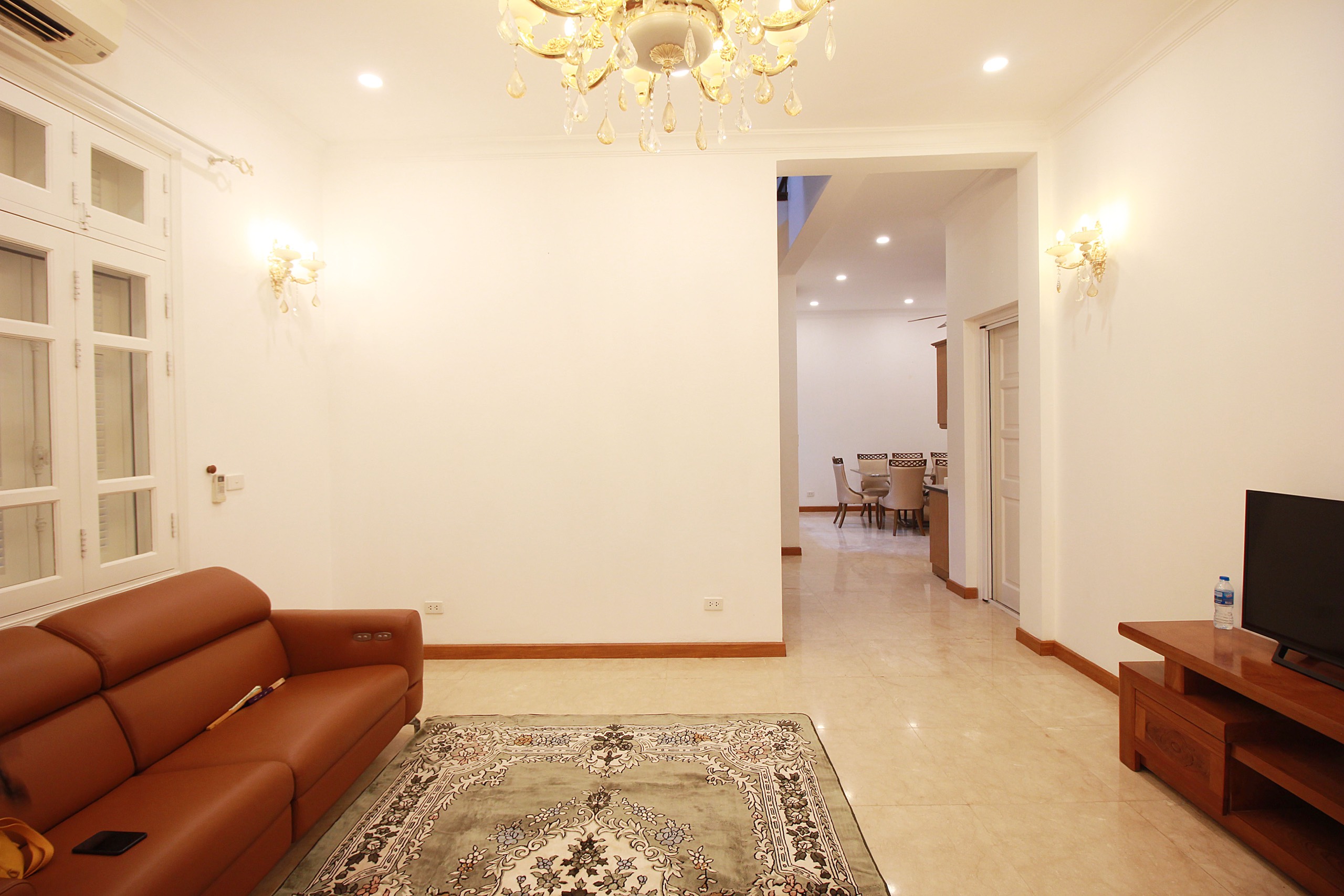 Cho thuê biệt thự T4 khu đô thị Ciputra diện tích 150m2, 4 phòng ngủ đủ đồ giá mềm 1