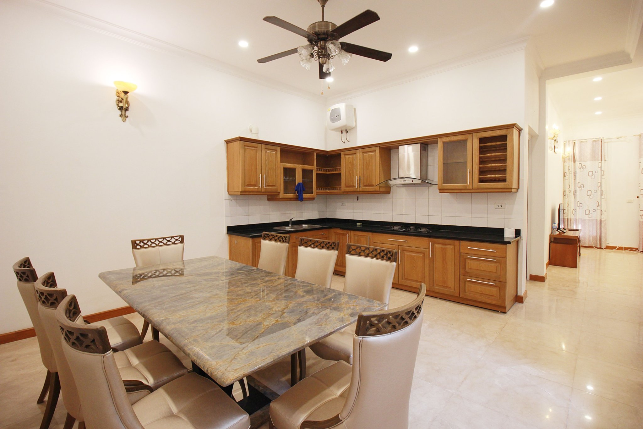 Cho thuê biệt thự T4 khu đô thị Ciputra diện tích 150m2, 4 phòng ngủ đủ đồ giá mềm 2