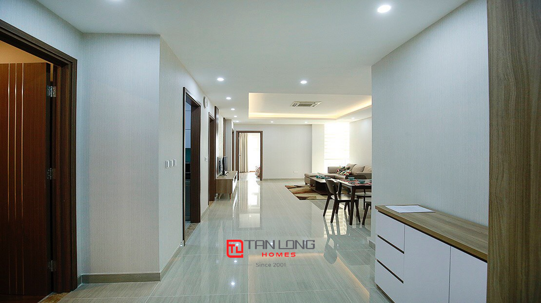 Cho thuê căn 3PN/114m2 full đồ tầng trung tại L3 The Link Ciputra 3