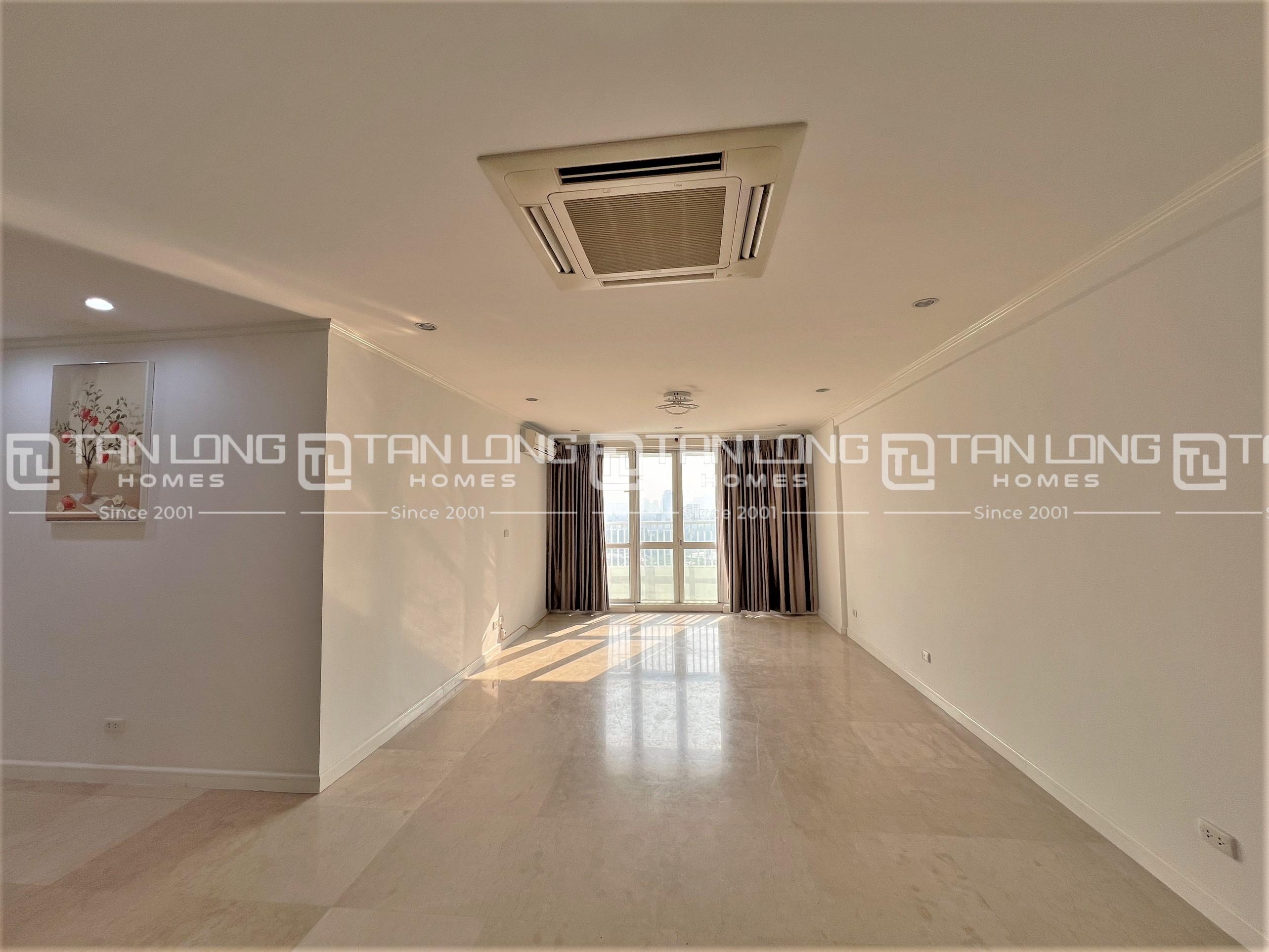 Cho thuê căn 4PN/182m2 đồ cơ bản tòa P2 Ciputra, nhận nhà luôn 2