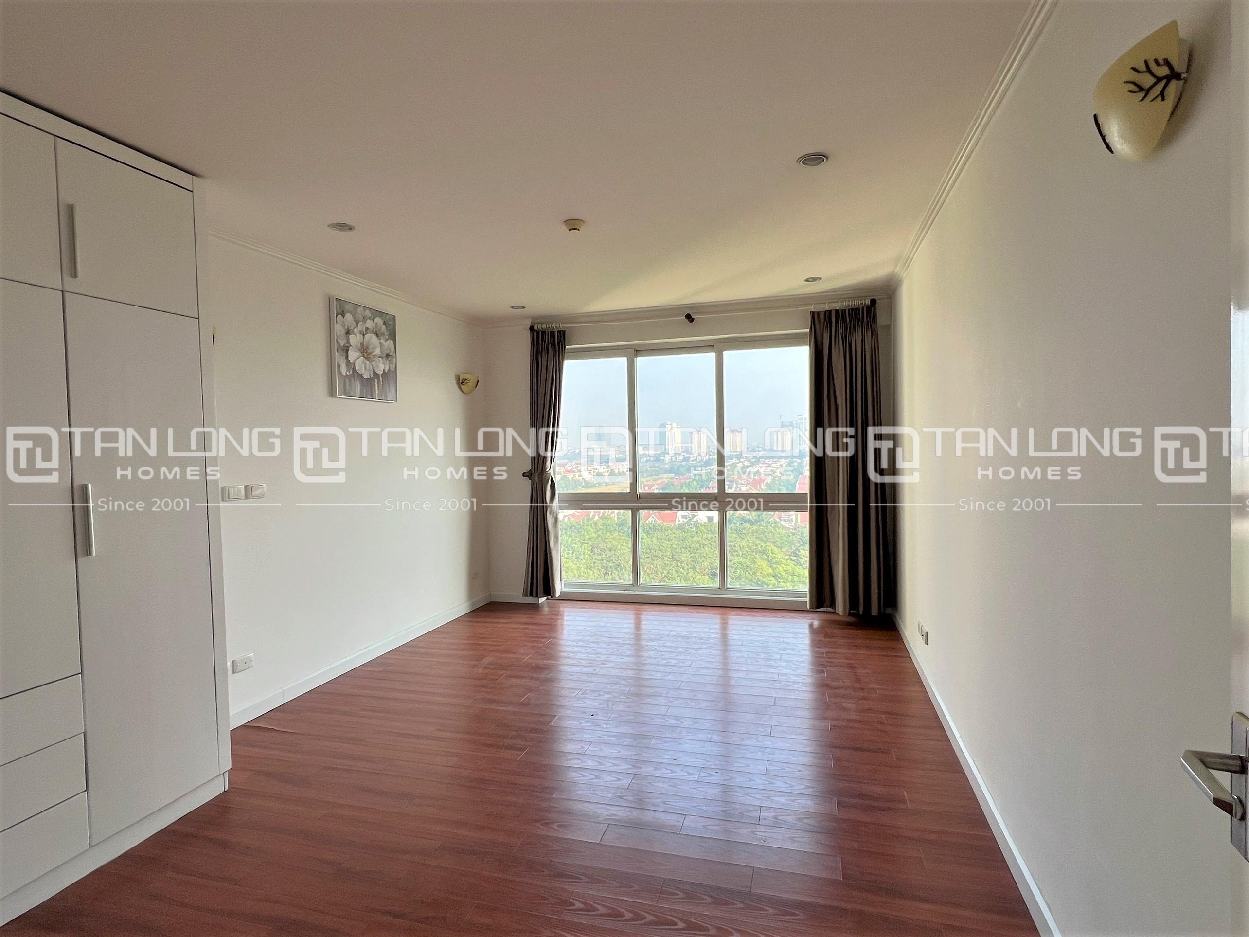 Cho thuê căn 4PN/182m2 đồ cơ bản tòa P2 Ciputra, nhận nhà luôn 8