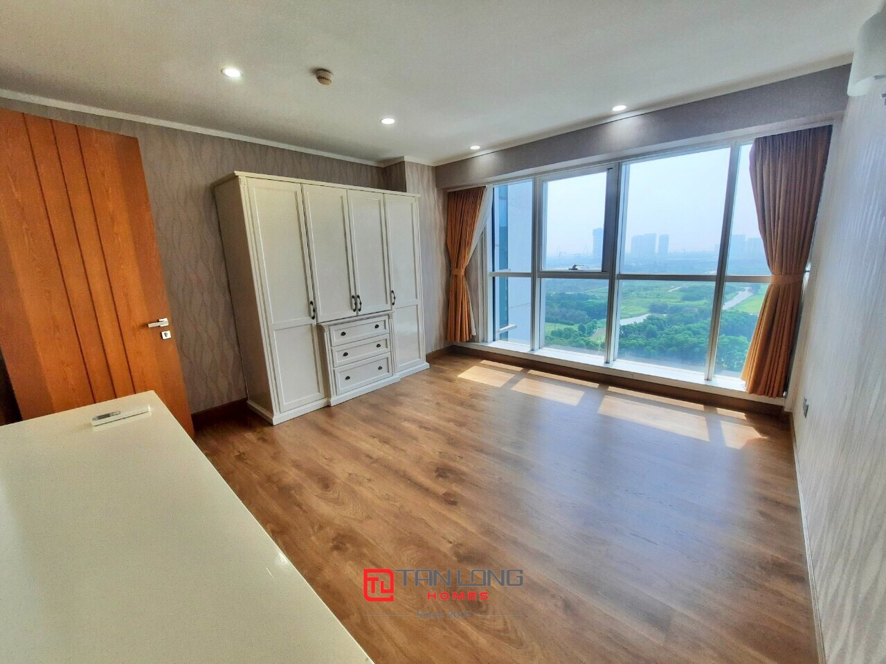 Cho thuê căn 4PN/267m2 full đồ nhập khẩu tại L1 Ciputra 5