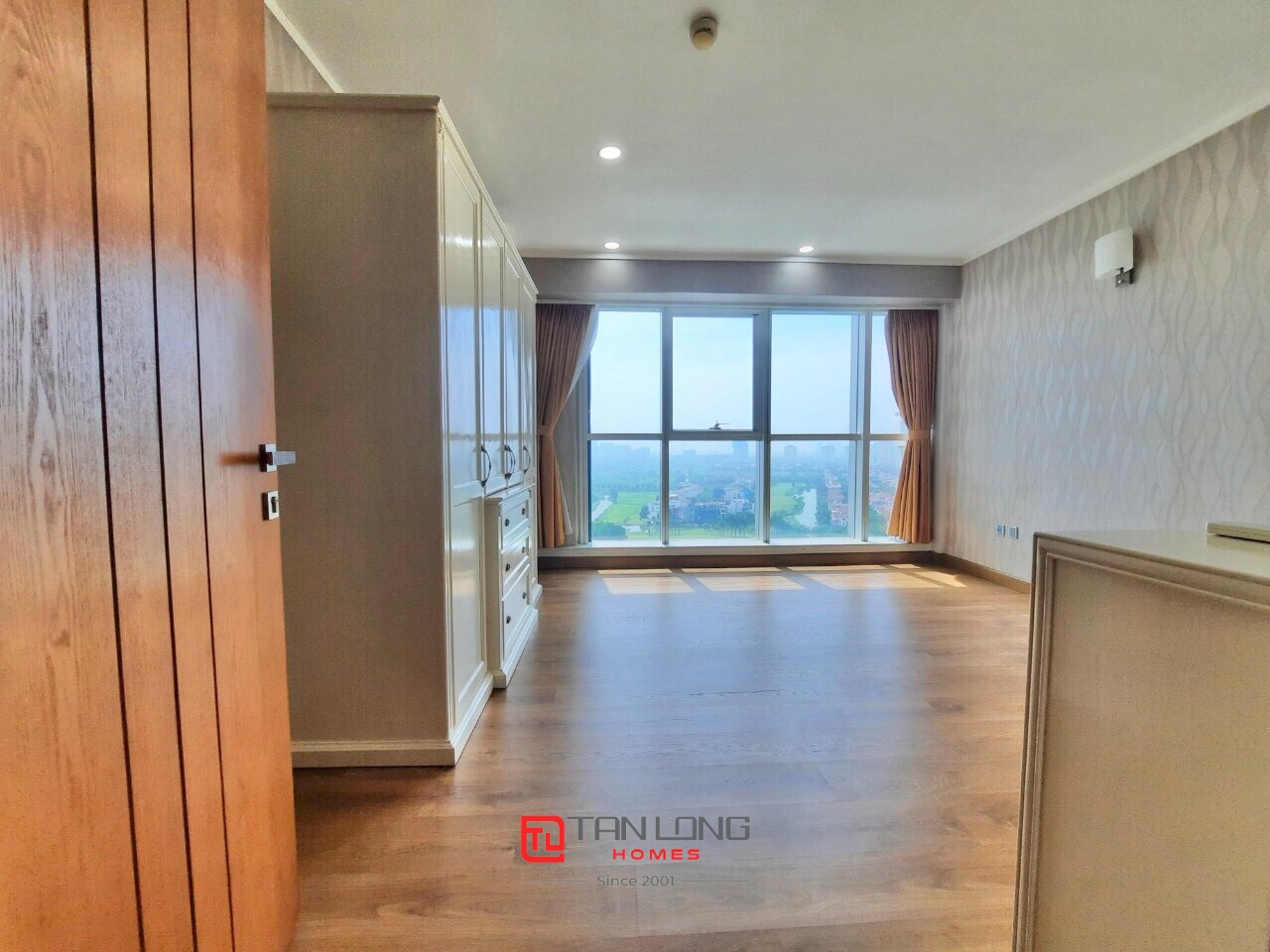 Cho thuê căn 4PN/267m2 full đồ nhập khẩu tại L1 Ciputra 6