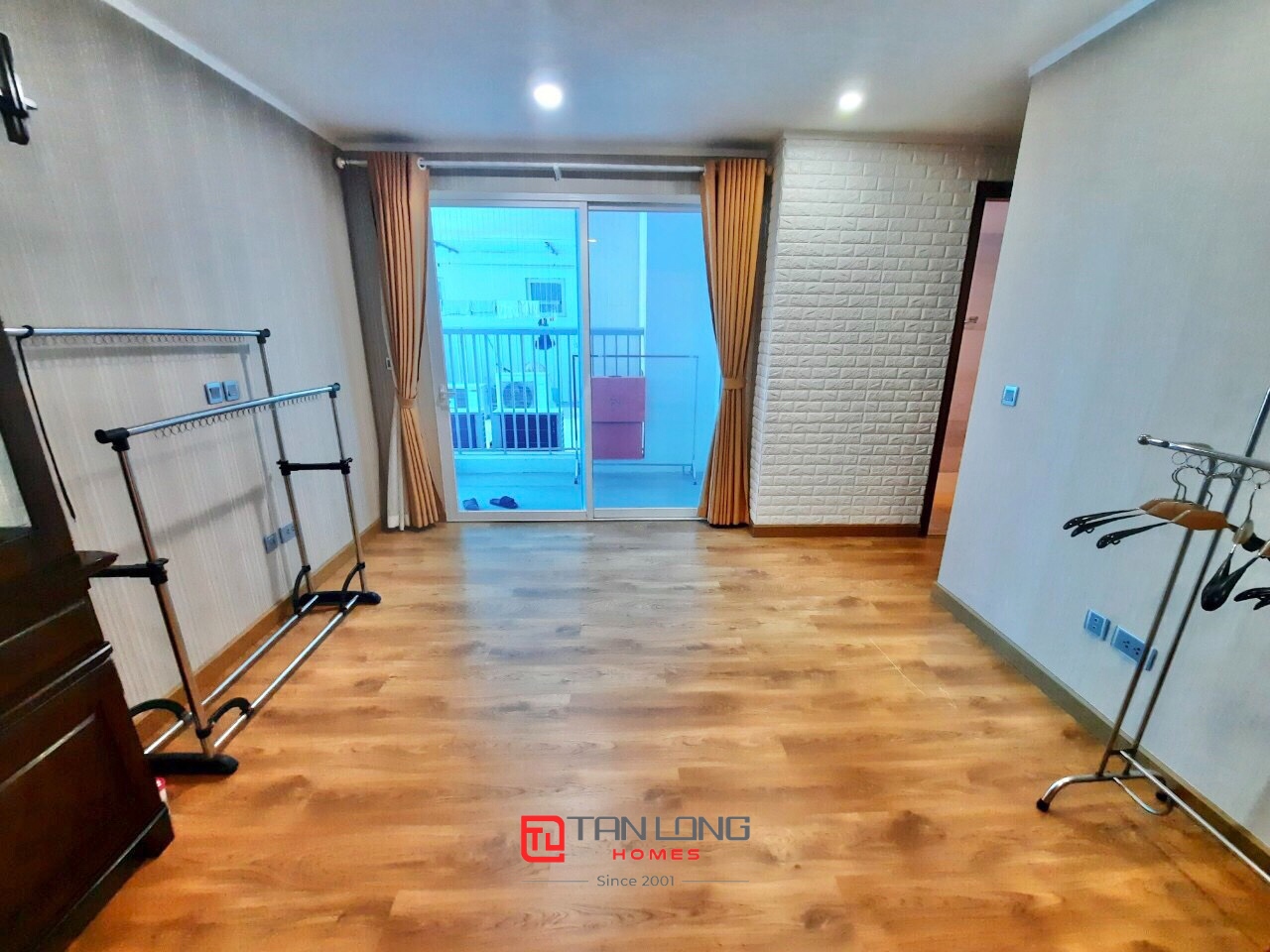 Cho thuê căn 4PN/267m2 full đồ nhập khẩu tại L1 Ciputra 7