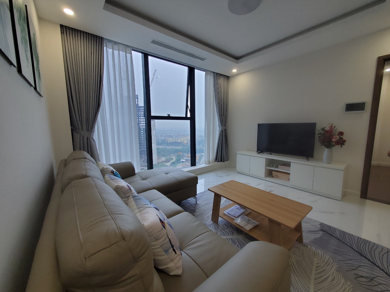 Cho thuê căn hộ 2 phòng ngủ, 2 wc đầy đủ nội thất đẹp, giá thuê 14 tr/th 3
