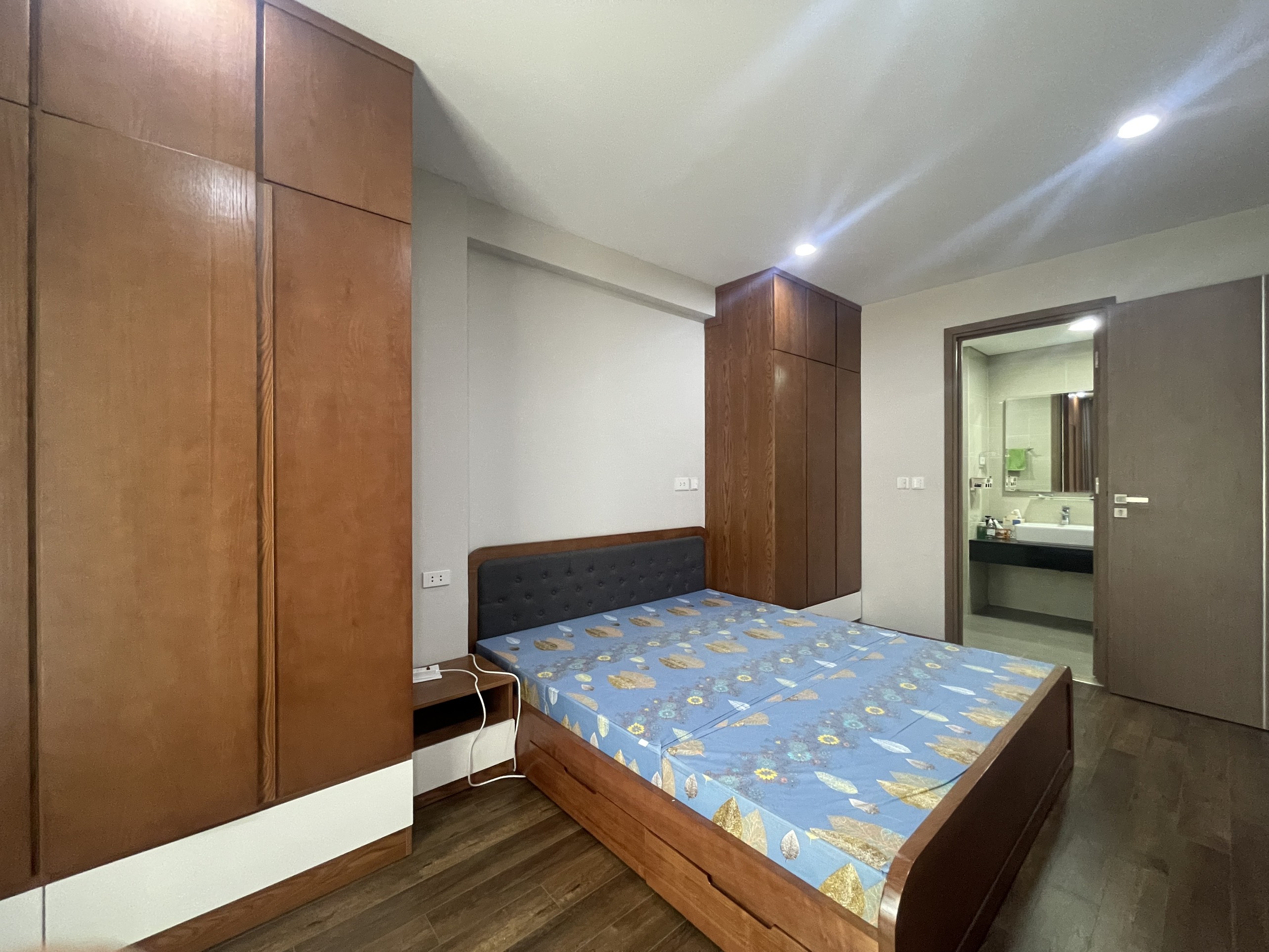 Cho thuê căn hộ 3 phòng ngủ 114m2 đủ đồ đẹp tại L4 Ciputra 6
