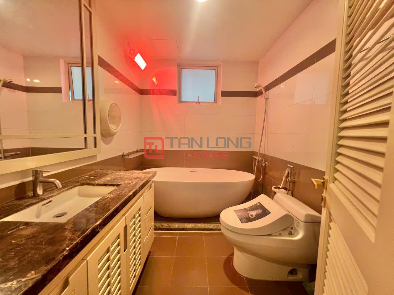 Cho thuê căn hộ 3 phòng ngủ tại toà L1, khu Ciputra, diện tích 154m², full nội thất mới đẹp vào ở ngay 4