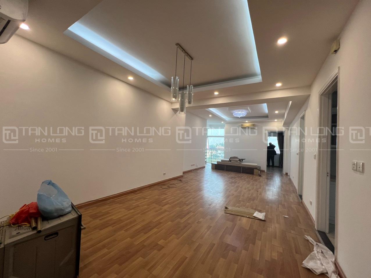 Cho thuê căn hộ 3PN/123m2 full đồ tòa E5 Ciputra Hà Nội 3