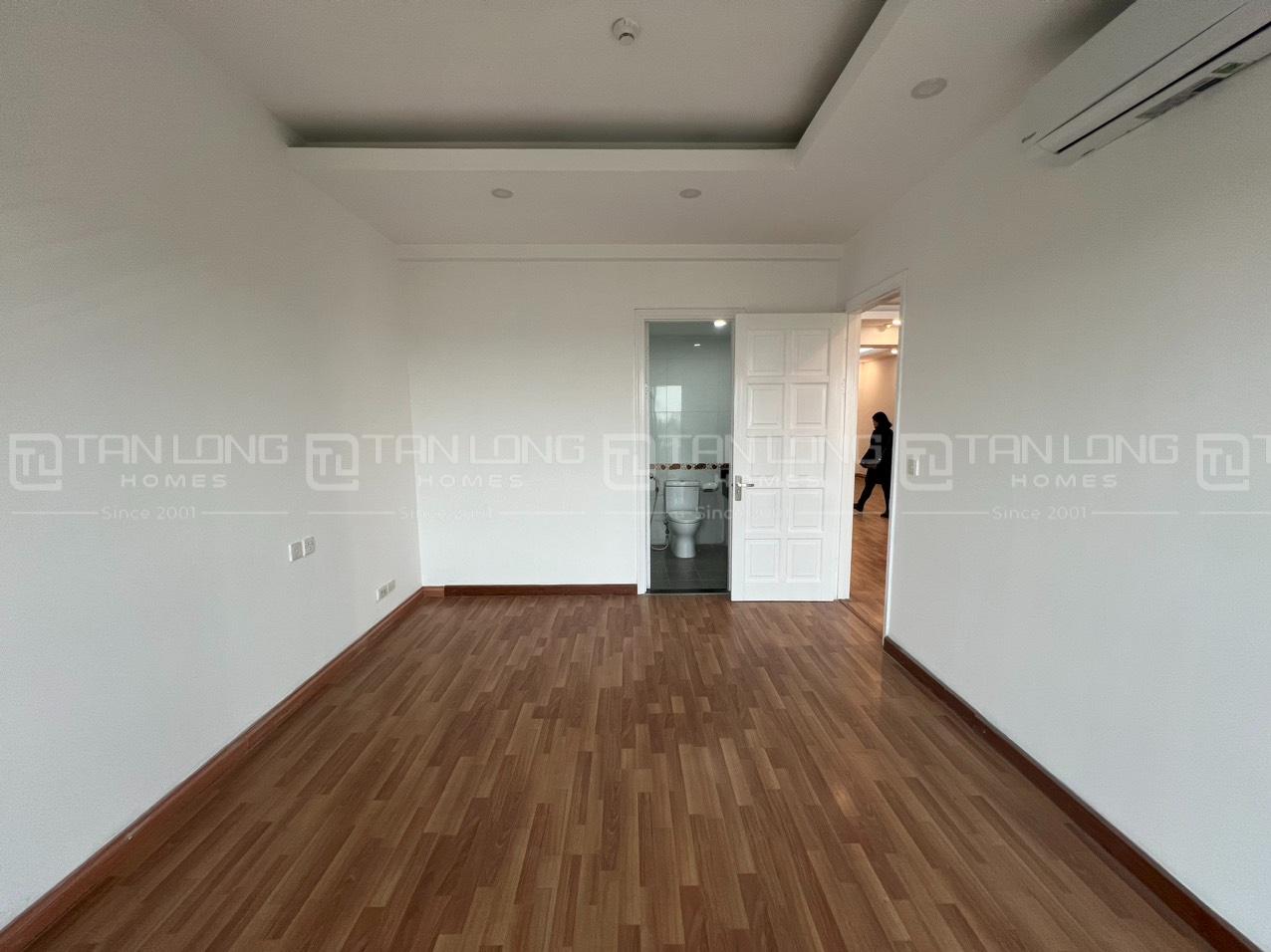 Cho thuê căn hộ 3PN/123m2 full đồ tòa E5 Ciputra Hà Nội 6