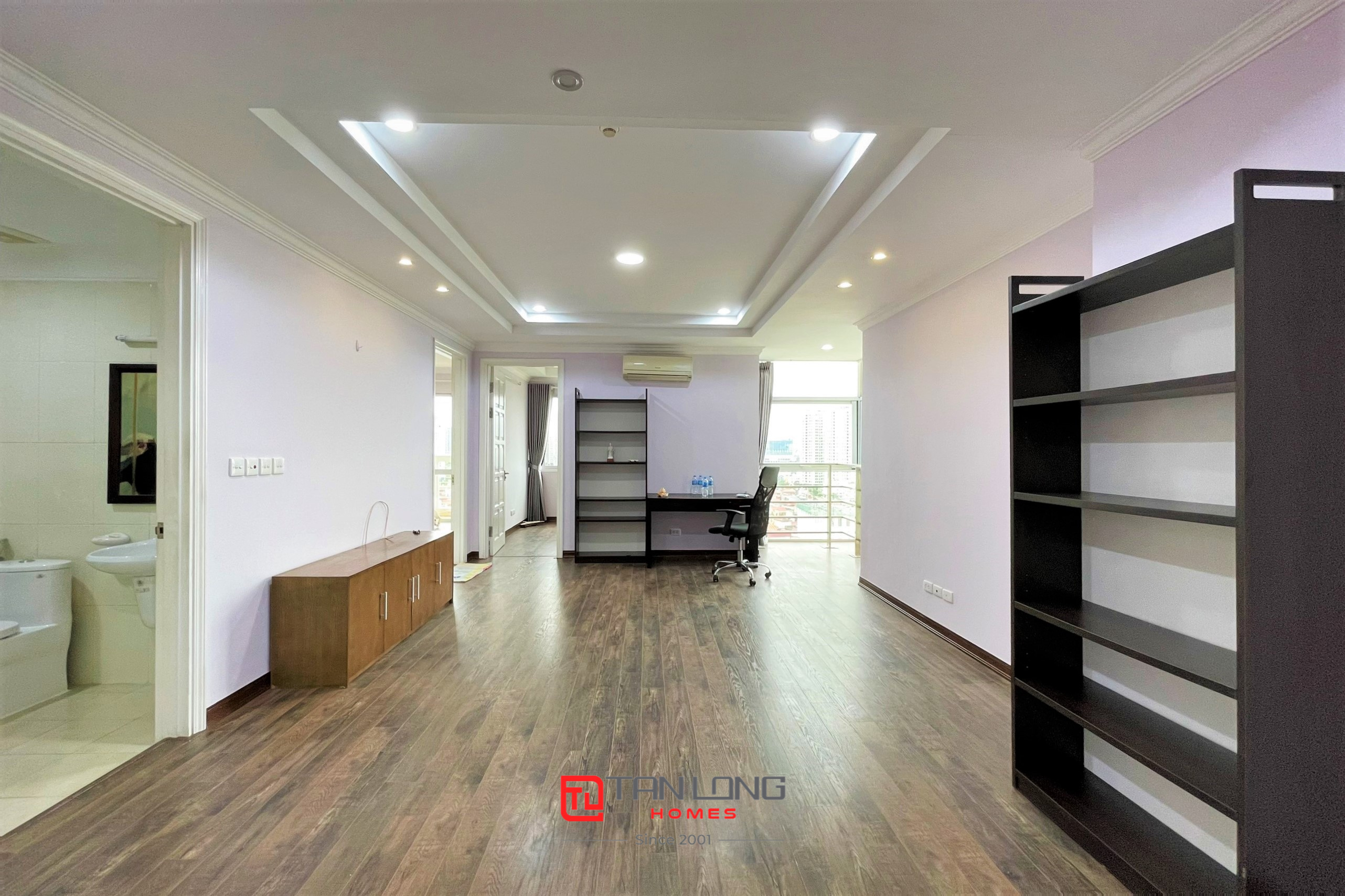 Cho thuê căn hộ 3PN/123m2 tầng trung full đồ mới đẹp tại E5 Ciputra, nhận nhà nhanh 1