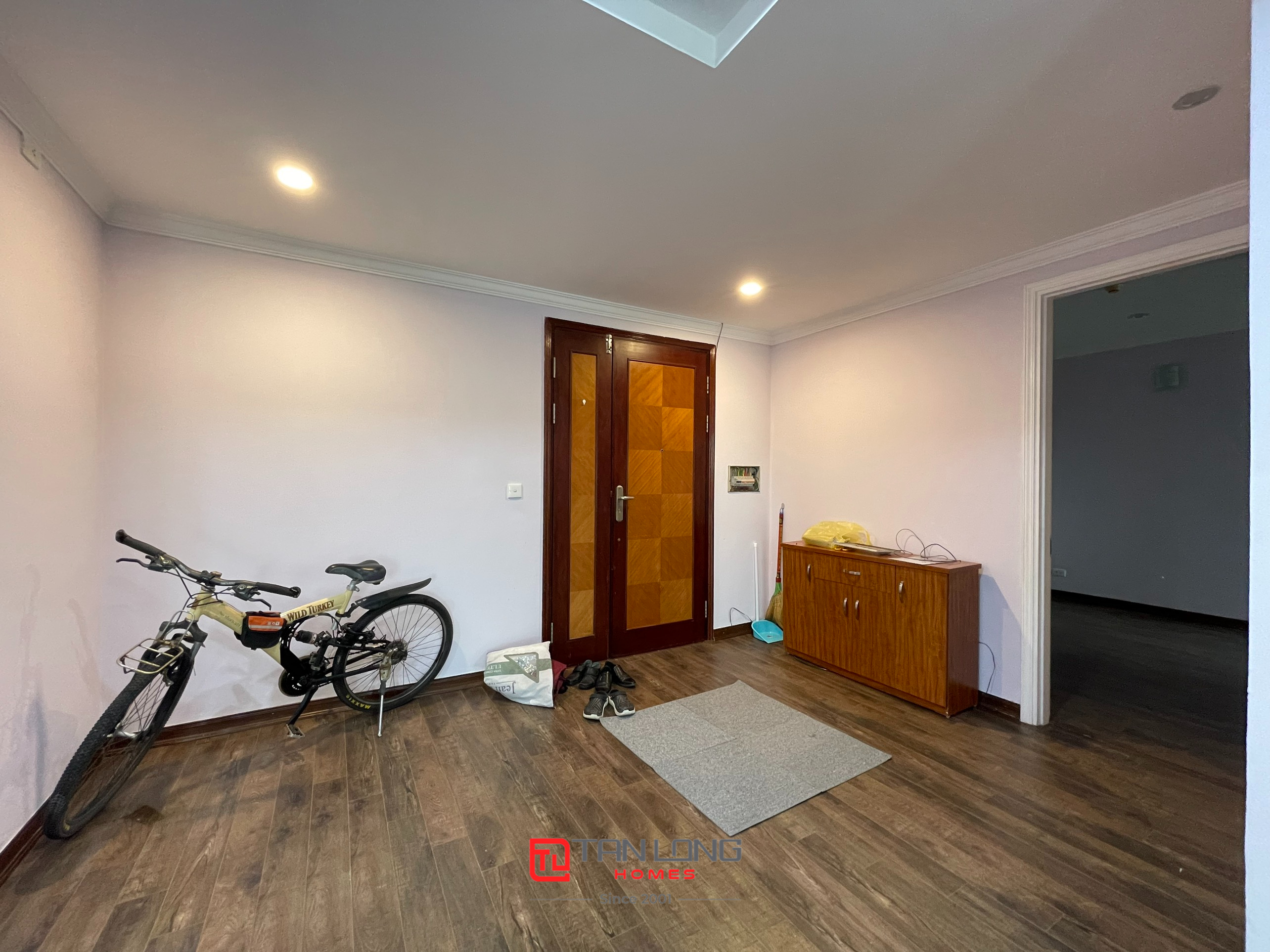 Cho thuê căn hộ 3PN/123m2 tầng trung full đồ mới đẹp tại E5 Ciputra, nhận nhà nhanh 3