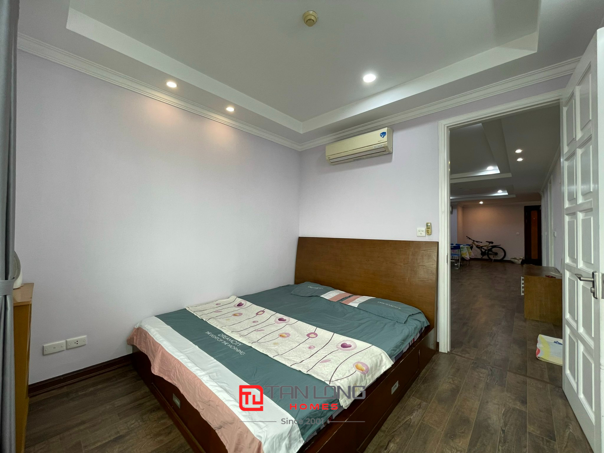 Cho thuê căn hộ 3PN/123m2 tầng trung full đồ mới đẹp tại E5 Ciputra, nhận nhà nhanh 6