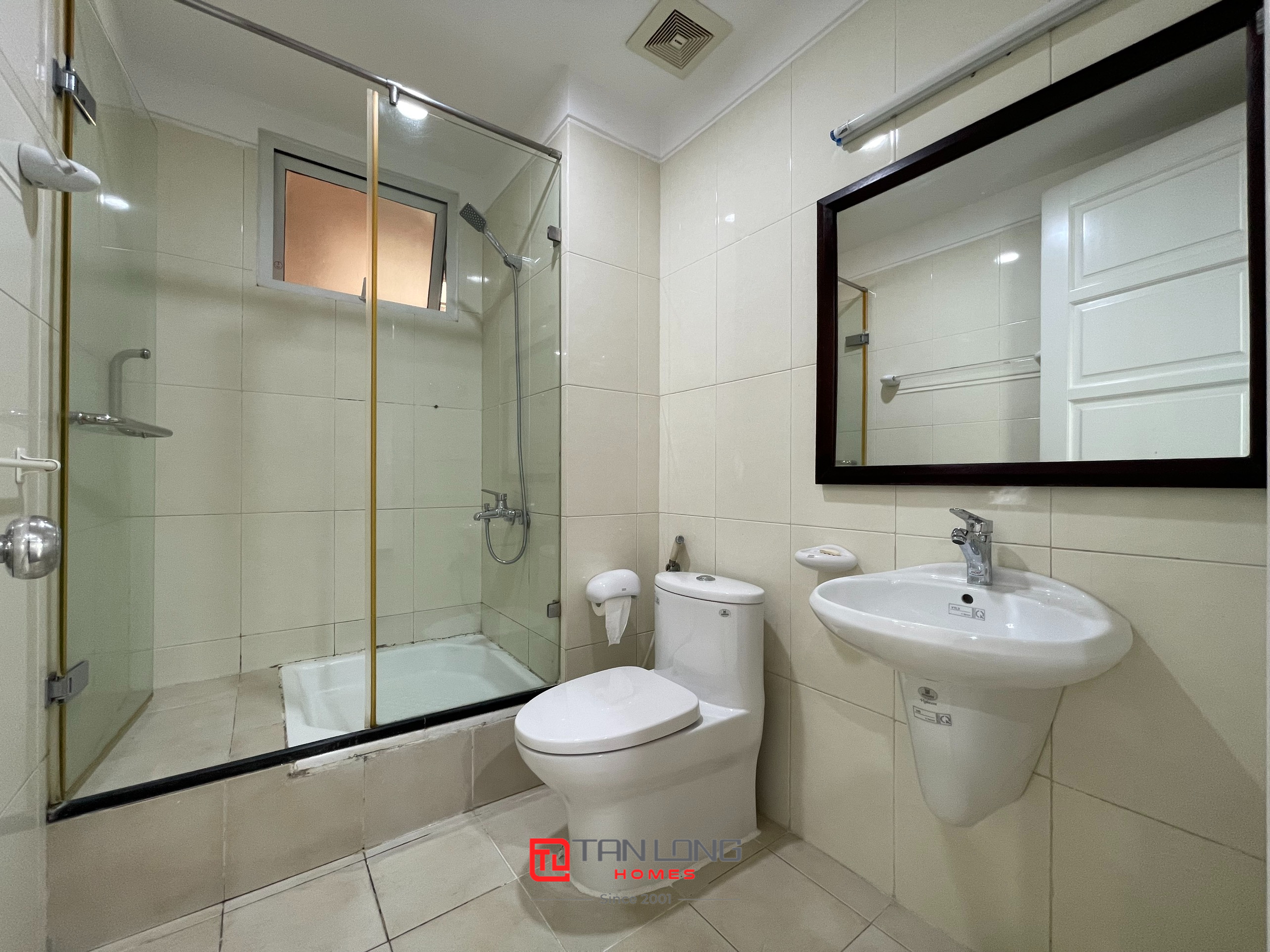 Cho thuê căn hộ 3PN/123m2 tầng trung full đồ mới đẹp tại E5 Ciputra, nhận nhà nhanh 15