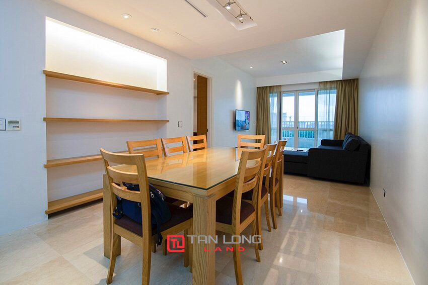 Cho thuê căn hộ 3PN/145m2 tầng cao view thoáng full đồ tại P2 Ciputra 3