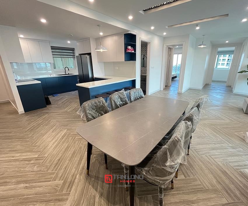 Cho thuê căn hộ 3PN/154m2 full đồ mới đẹp tòa E1 Ciputra 3