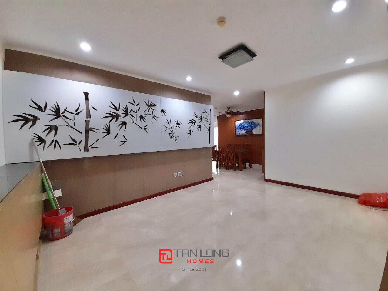 Cho thuê căn hộ 3PN/154m2 full đồ mới view đẹp tòa L1 Ciputra 8