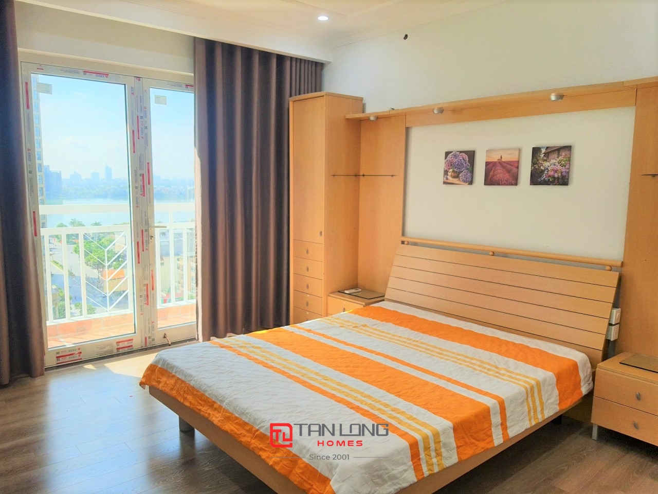 Cho thuê căn hộ 3PN/154m2 tầng cao full đồ mới view Hồ Tây tòa G2 Ciputra 7