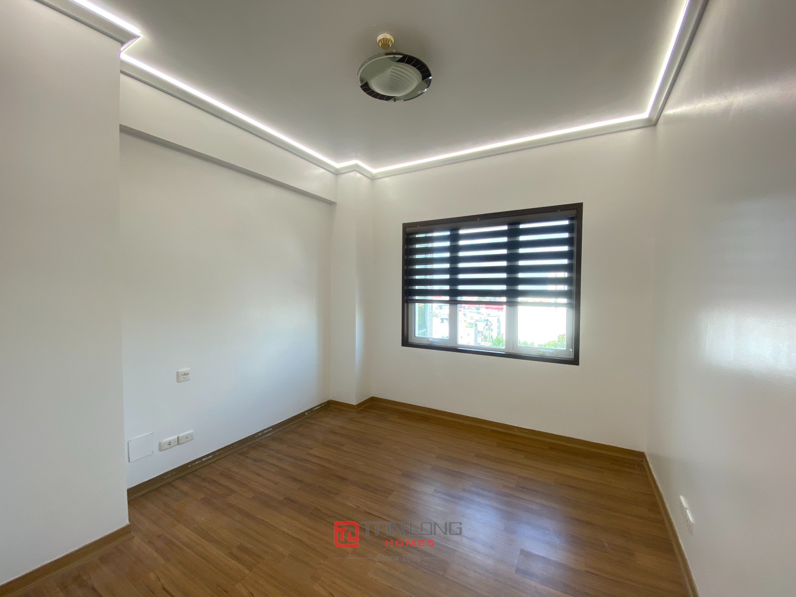 Cho thuê căn hộ 4PN/154m2 full đồ view thoáng tòa G3 Ciputra 10
