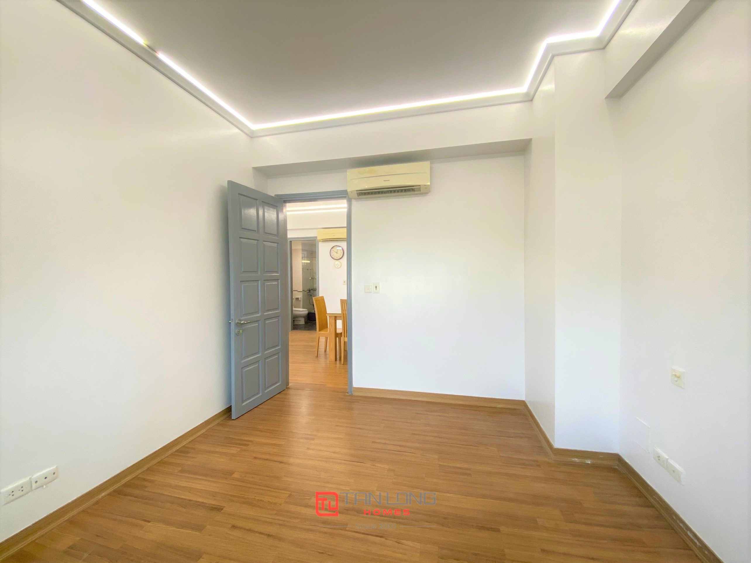 Cho thuê căn hộ 4PN/154m2 full đồ view thoáng tòa G3 Ciputra 11