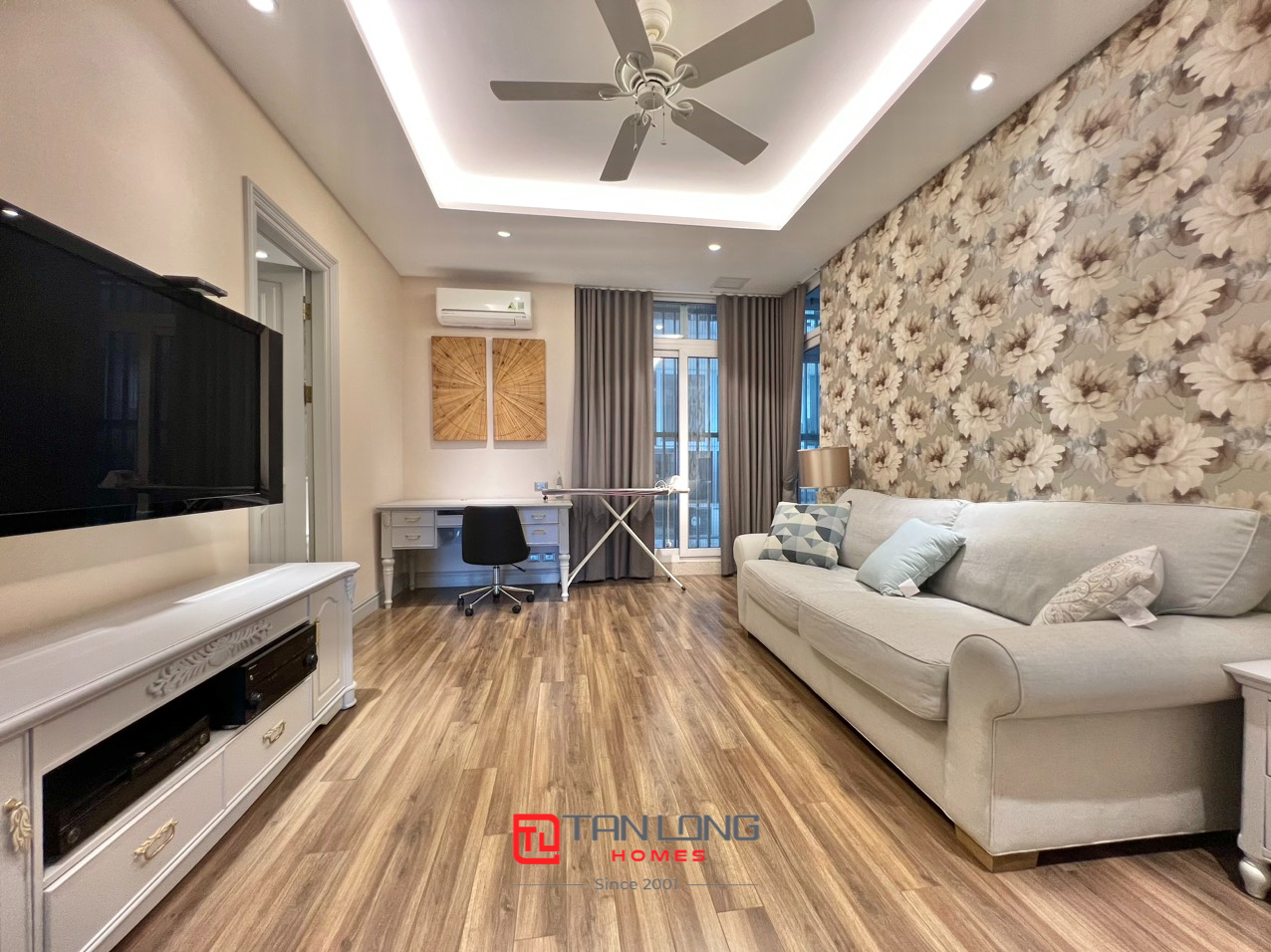 Cho thuê căn hộ cao cấp tại L1 Ciputra: 4PN/267m2 full đồ mới tầng trung view đẹp 15