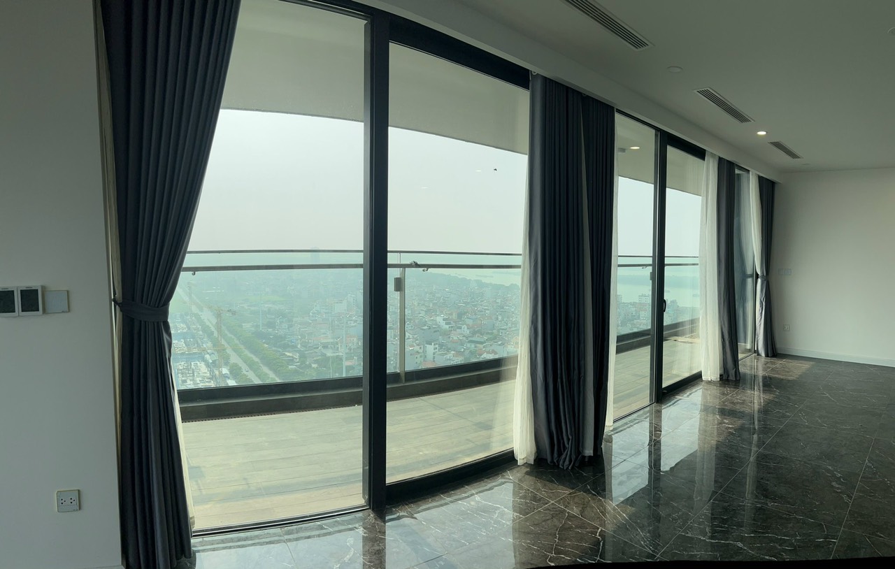 Chủ nhà cần cho thuê gấp căn hộ 3 phòng ngủ đồ cơ bản Sunshine Golden River 4