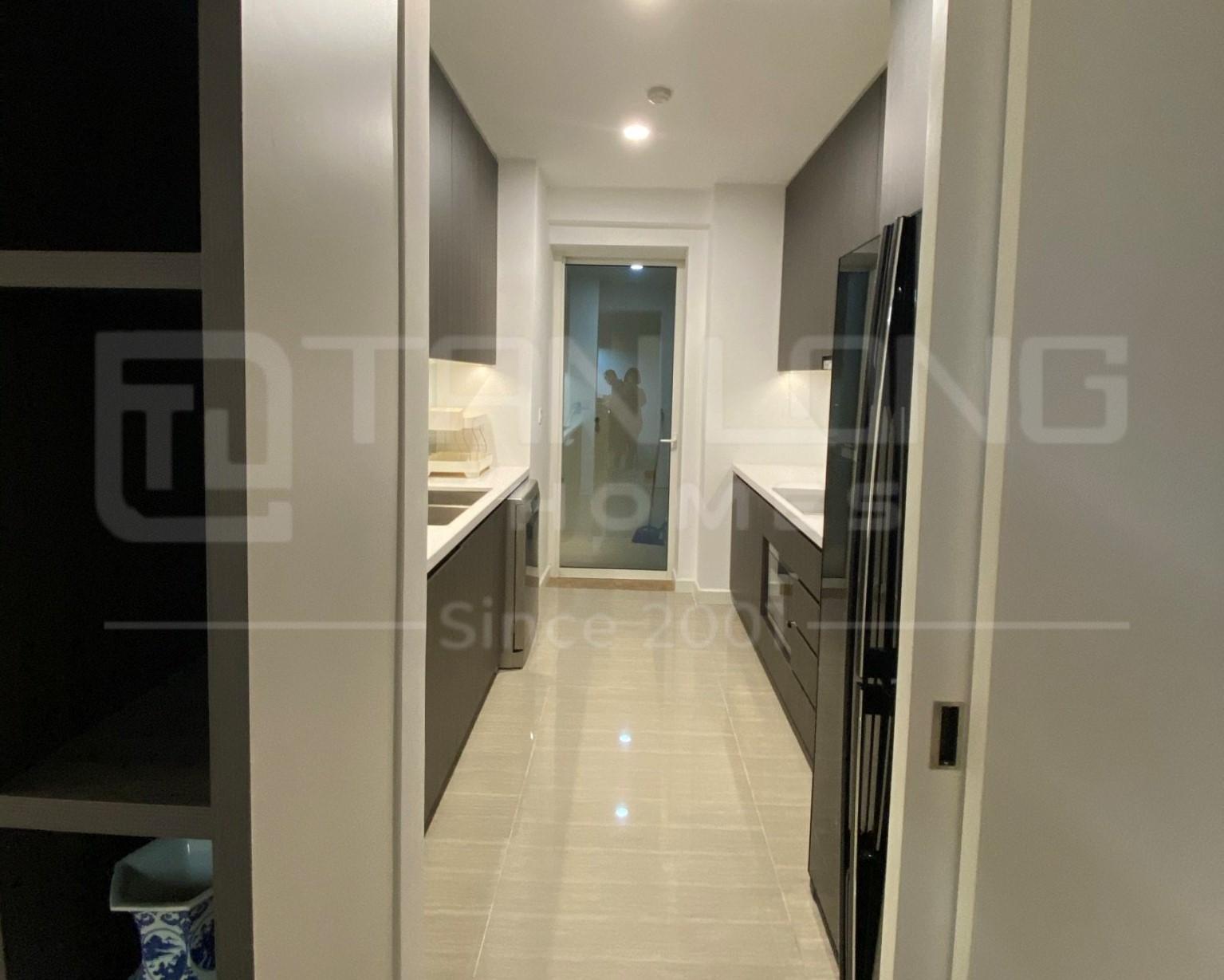 Chuyển nhượng căn 3PN/114m2 tầng cao full đồ view thoáng tòa L4 Ciputra 6