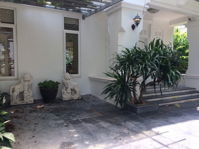 Gorgeous and golfview 5 bedroom villa for lease in T zone Ciputra Tay Ho district Ha Noi 2