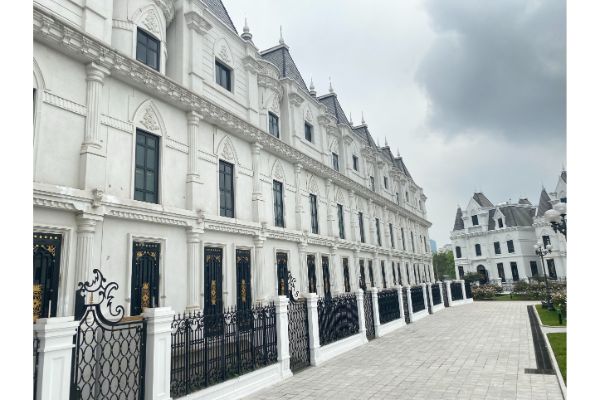 Bán biệt thự Kita Capital Ciputra hướng Đông Bắc, đường 17.5 m. Giá 300 Tr/m2