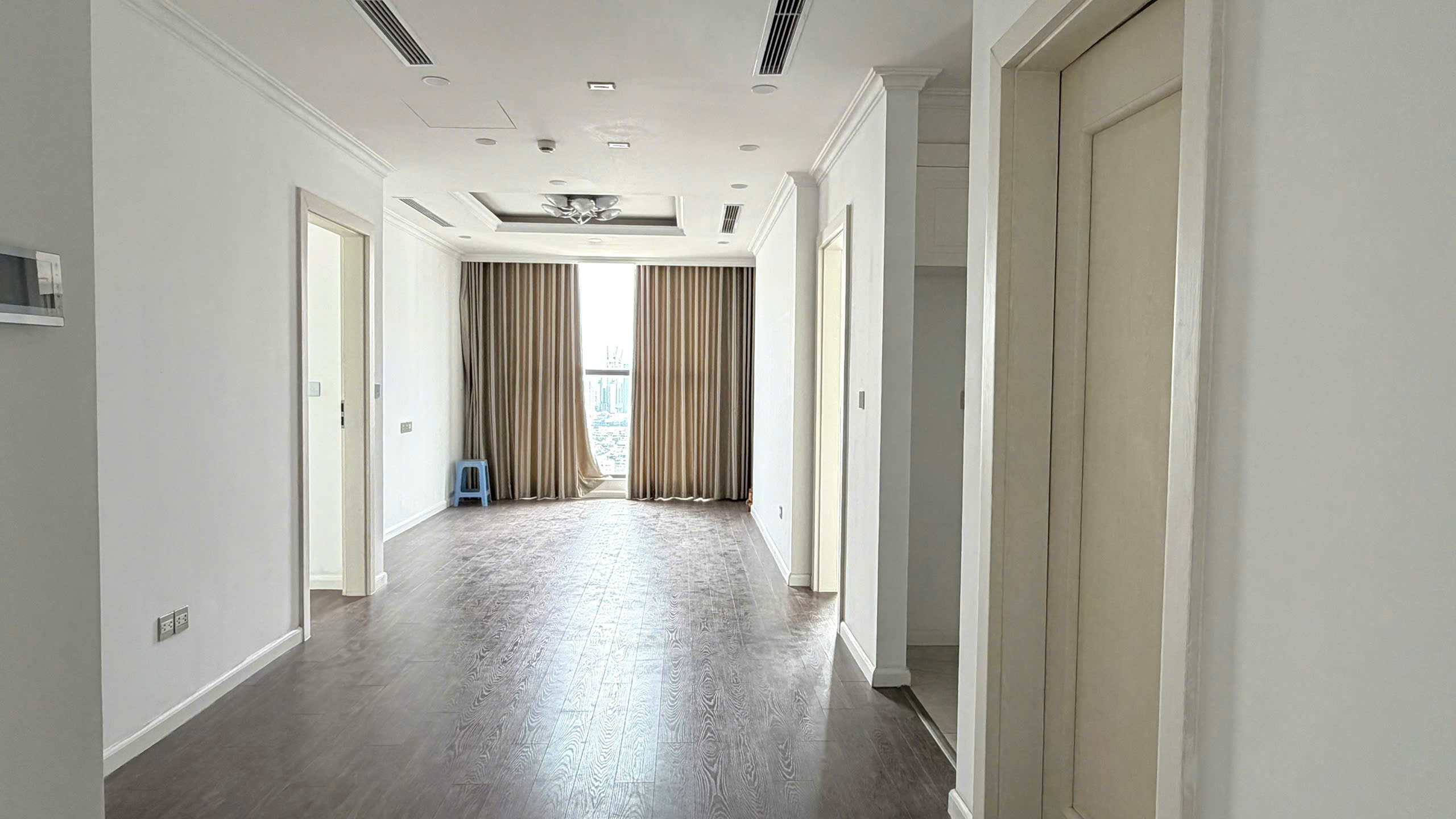 Bán căn hộ tòa R3 Sunshine Riverside diện tích 93m2/3 ngủ, 2wc sát vườn treo giá 8.4 tỷ