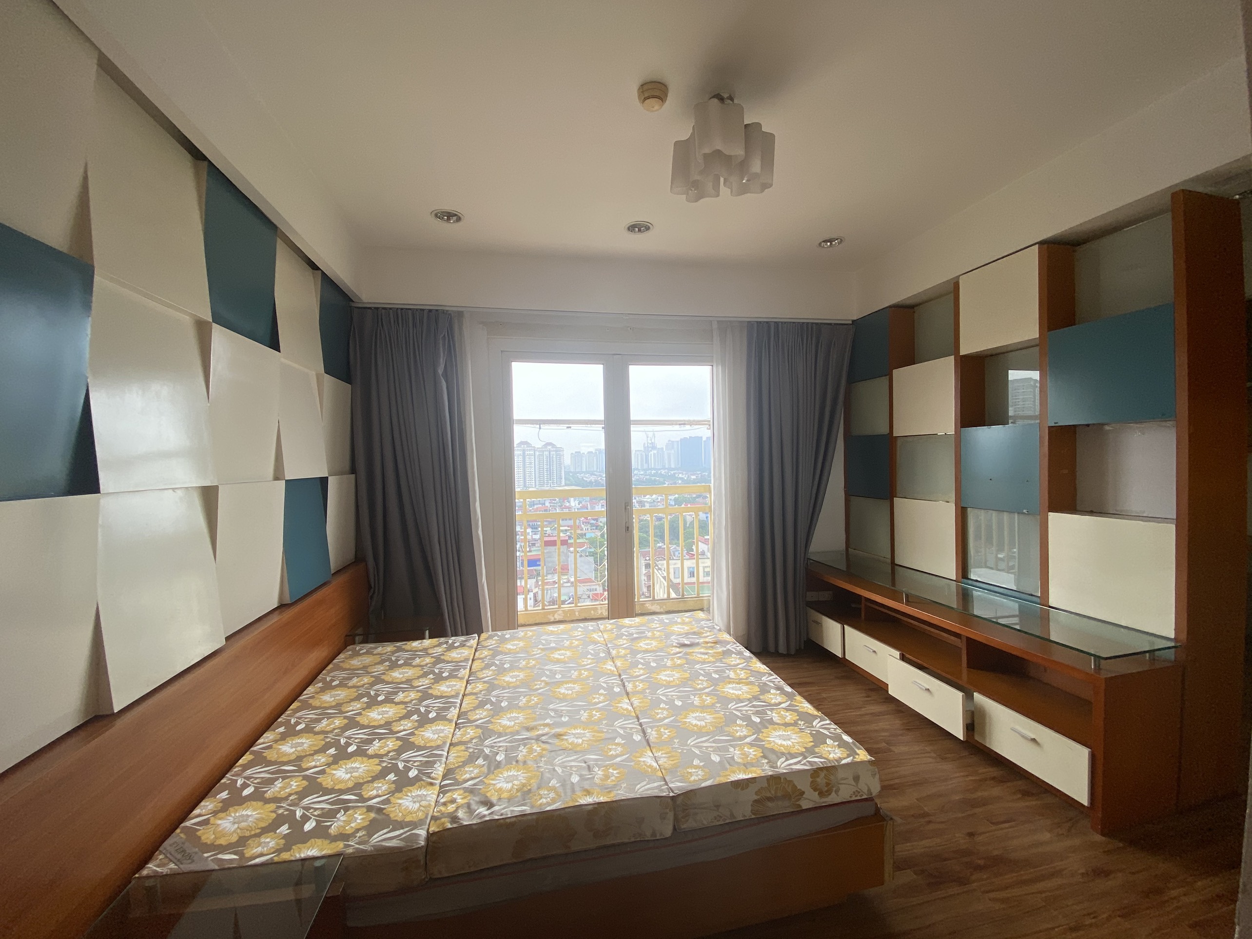 Bán gấp căn hộ cao tầng tòa G2 Ciputra view đẹp, diện tích 150m2, giá 5.5 tỷ