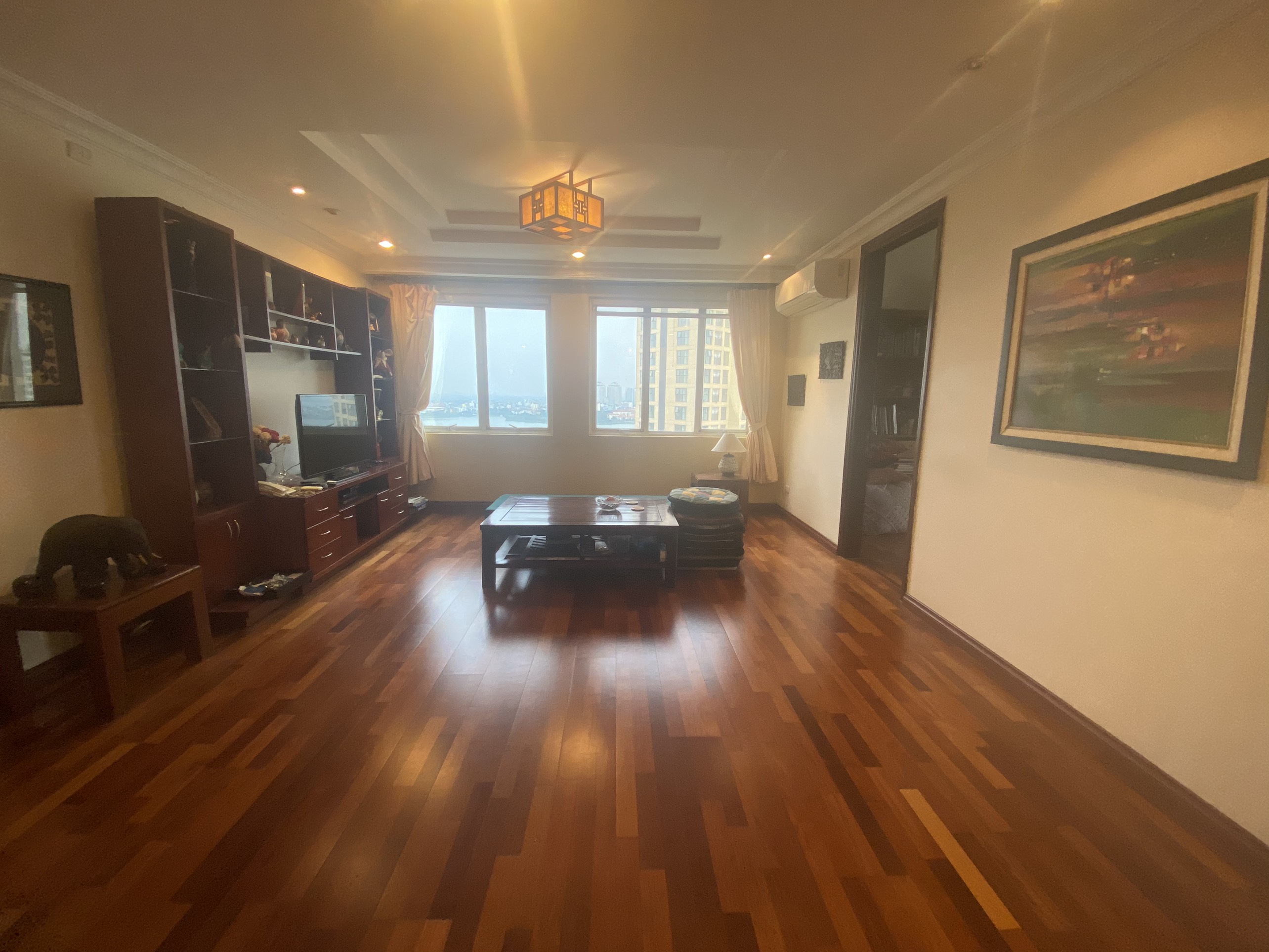 Bán nhanh căn hộ chung cư 3 ngủ với giá 5 tỷ, đủ đồ cơ bản tại tầng cao tòa G3 Ciputra Hà Nội