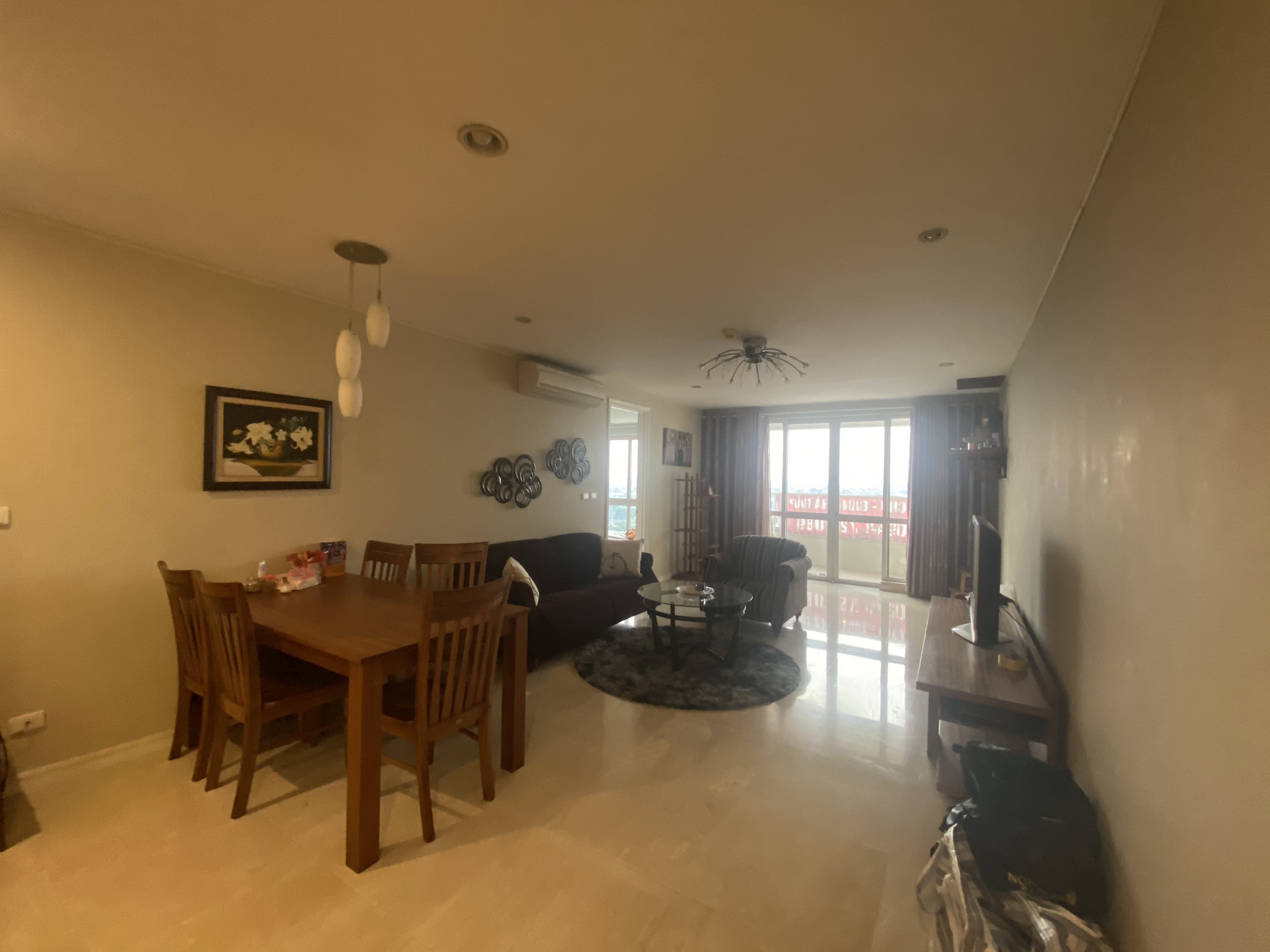 Căn hộ chung cư DT 145m2, 3 ngủ, hướng Đông Nam bán gấp với giá 4,7 tỷ ở tầng trung tòa P1 chung cư Ciputra Hà Nội