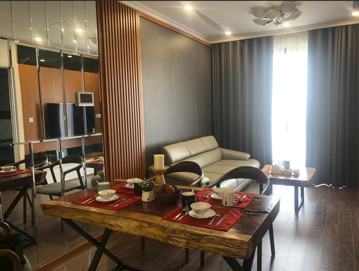 Cho thuê căn hộ 2PN/1WC tòa R3 Sunshine Riverside - DT: 60m2 cửa Tây, ban công Đông Nam view Sông Hồng