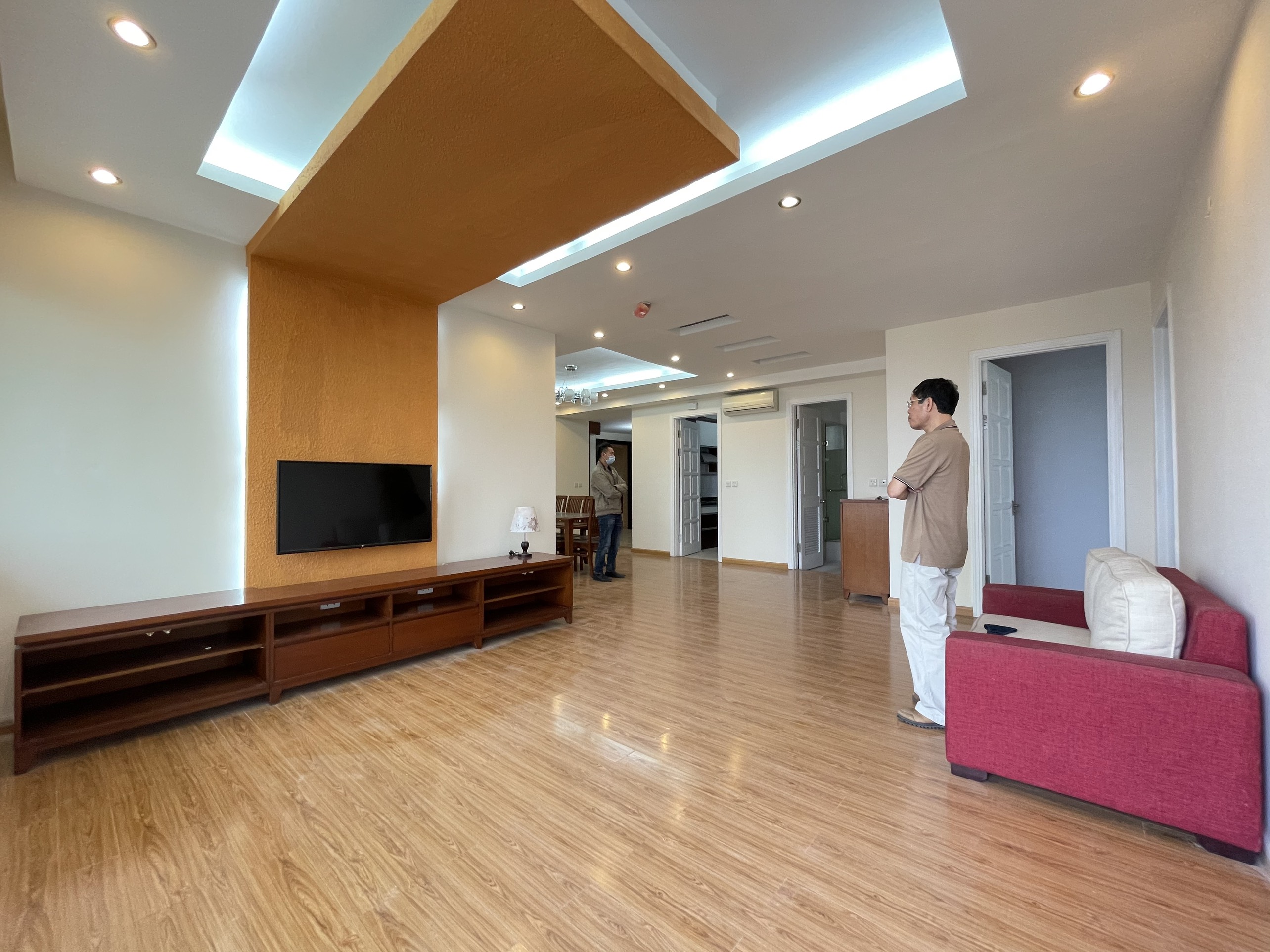 Cho thuê căn hộ chung cư 4 phòng ngủ tòa E1 khu Ciputra Tây Hồ Hà Nội