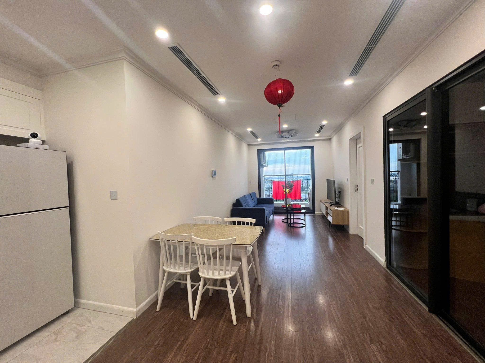 Cho thuê chung cư Sunshine Riverside tòa R3 view cầu Nhật Tân - DT: 60m2/2PN/1WC ban công hướng Đông