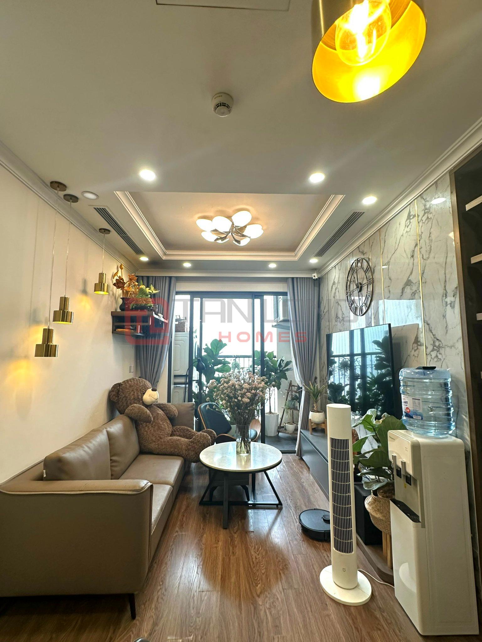 Chủ nhà gửi cho thuê căn hộ 2 phòng ngủ đủ đồ toà R2 Sunshine Riverside