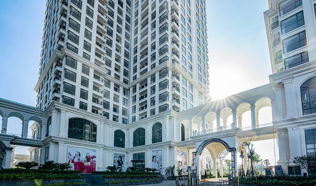 Shophouse khối đế Sunshine Riverside, căn góc tòa R2 ngay mặt đường đôi 40m!